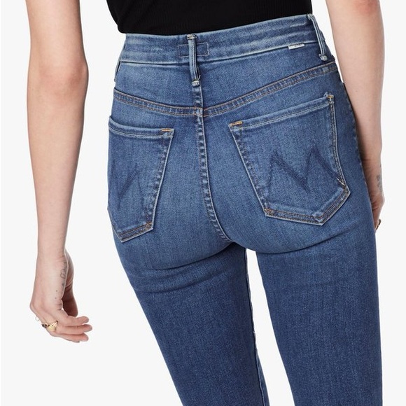 MOTHER High-waisted Looker Ankle Fray jeans in Big Sky (faded blue) - Picture 3 of 13